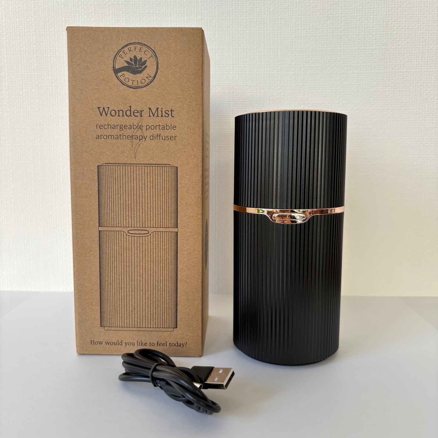 ワンダーミスト コードレス(充電式)超音波アロマディフューザー【黒】