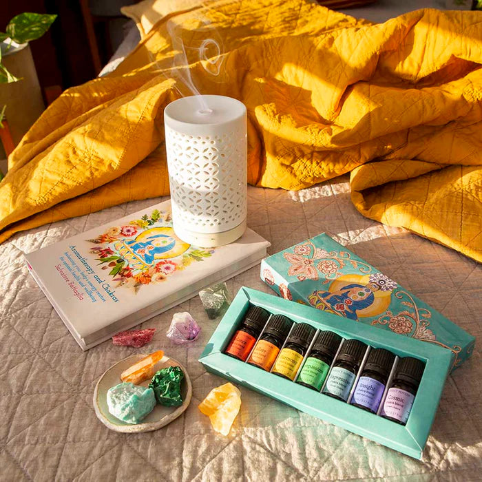 Aromatherapy and Chakras Book【英語版】