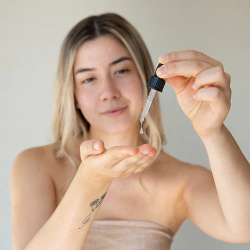 リバイタライジング アイジェル 15mL