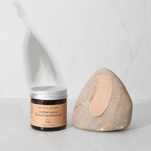 【TRY ME 20%OFF】ティンテッド モイスチャライザー SPF15 ブロード・スペクトラム ベージュ 50g