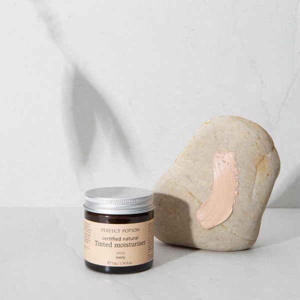 【TRY ME 20%OFF】ティンテッド モイスチャライザー SPF15 ブロード・スペクトラム アイボリー 50g