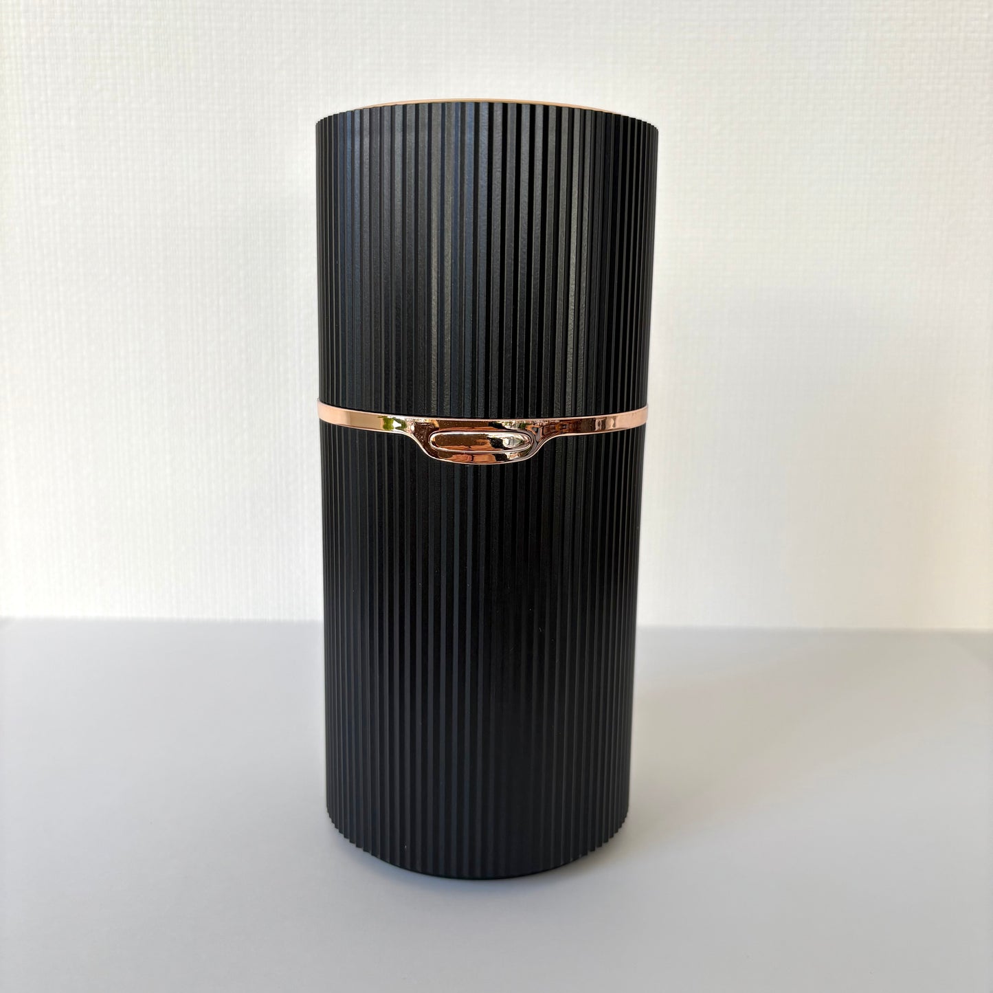 ワンダーミスト コードレス（充電式）超音波アロマディフューザー【黒】