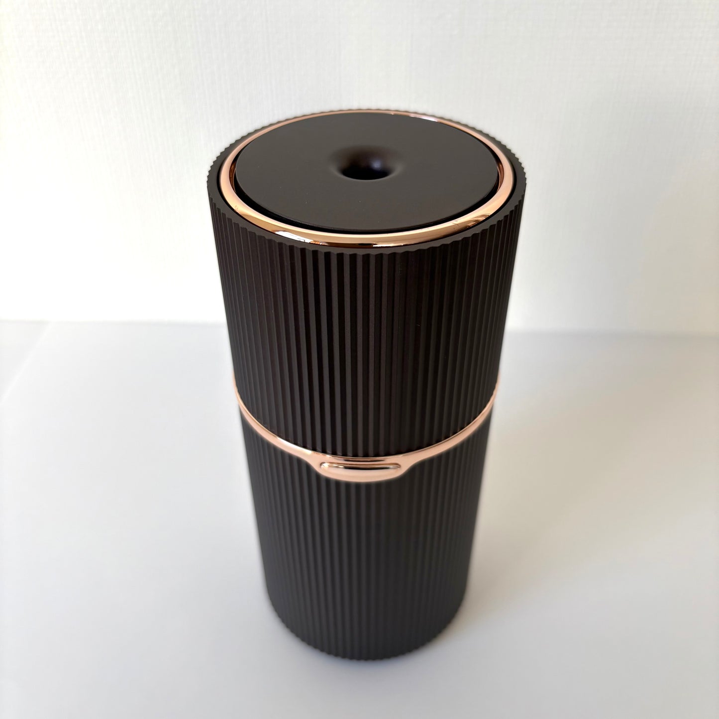 ワンダーミスト コードレス（充電式）超音波アロマディフューザー【ブラウン】