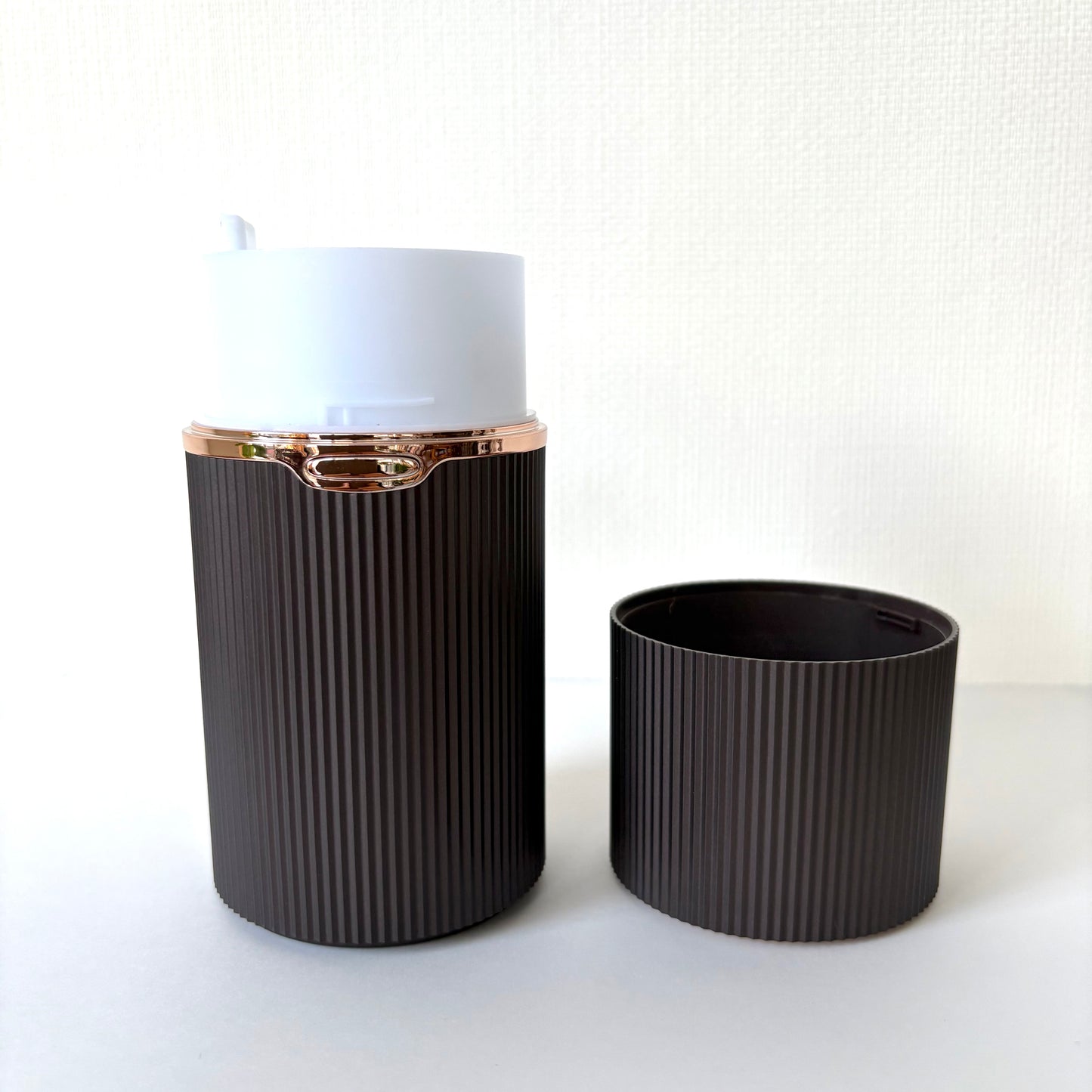 ワンダーミスト コードレス（充電式）超音波アロマディフューザー【ブラウン】