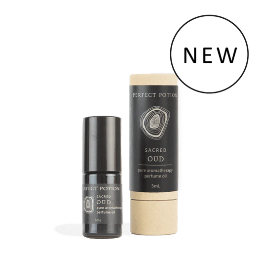 セイクレッド ウード ピュアアロマパフューム　5mL