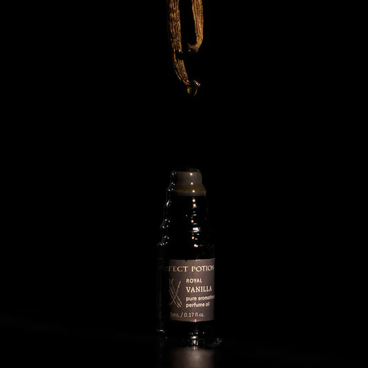 ロイヤル バニラ ピュアアロマパフューム  5mL