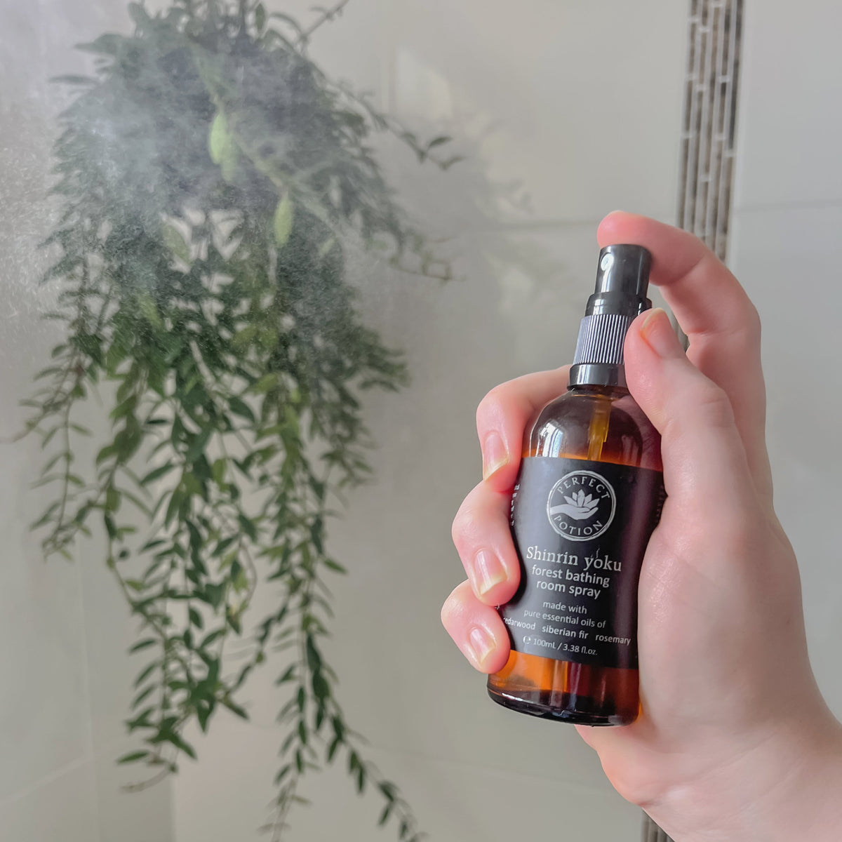 【アウトレット】シンリンヨク ルームスプレー　100mL　ラベルに傷
